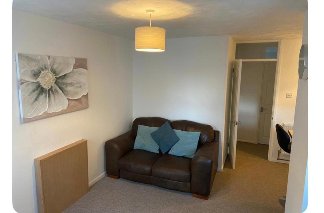 One Bedroom Ground Floor Flat Central צ'יצ'סטר מראה חיצוני תמונה