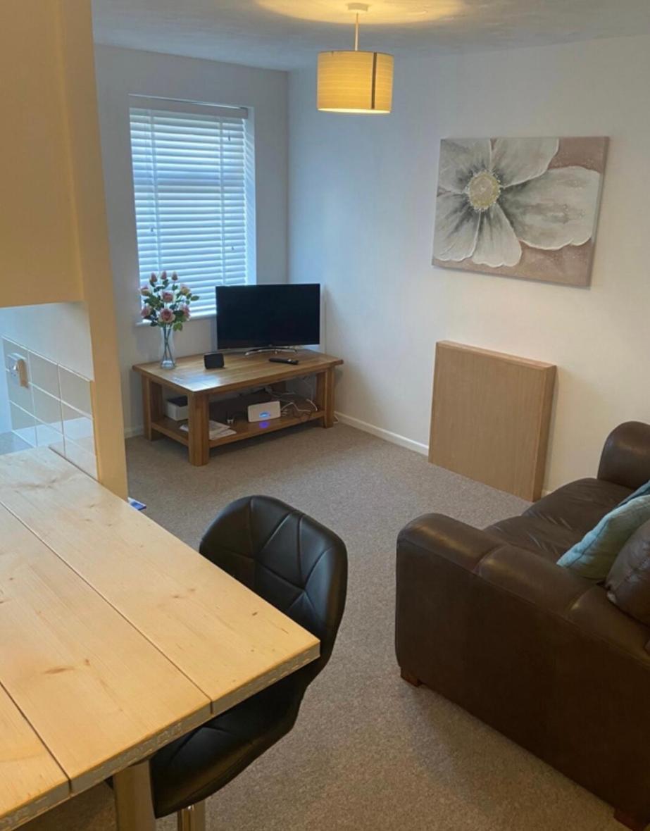 One Bedroom Ground Floor Flat Central צ'יצ'סטר מראה חיצוני תמונה