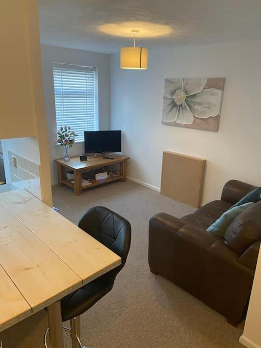 One Bedroom Ground Floor Flat Central צ'יצ'סטר מראה חיצוני תמונה