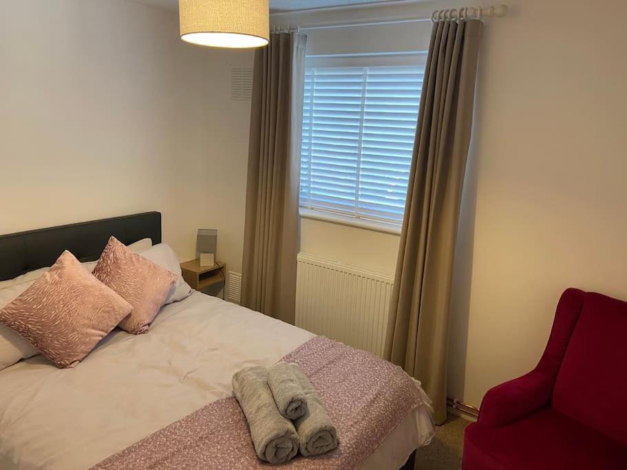 One Bedroom Ground Floor Flat Central צ'יצ'סטר מראה חיצוני תמונה
